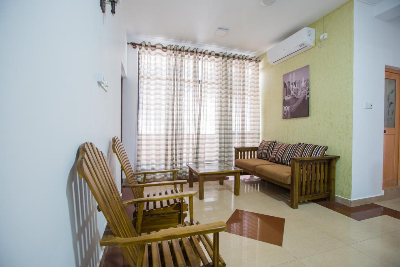 Maple Tree Residencies Hotel Dehiwala-Mount Lavinia Exterior photo